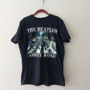 The Beatles Abbey Road Spellout Crosswalk Center Graphic Black Band Tee Size L